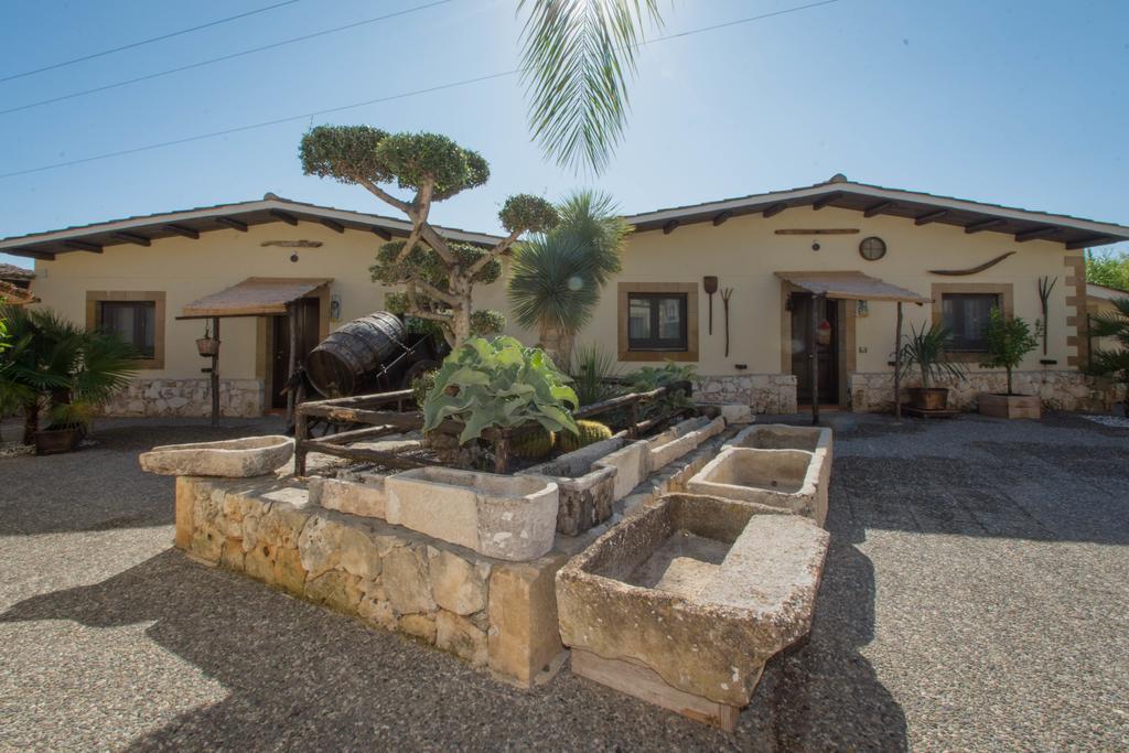 Papyrus Farm stay *