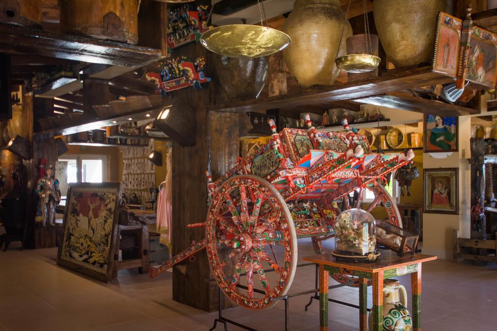 Papyrus Farm stay Syracuse